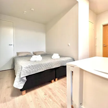 New Studio - Next To Vuosaari Metro And Mall, Self Check-in Apartment